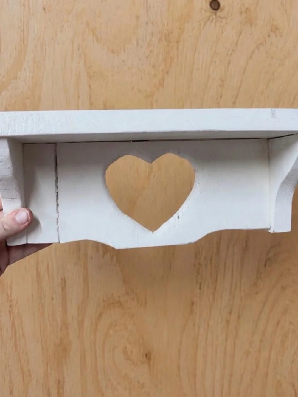 White Heart Cutout Wall Shelf - Home Wall Decor